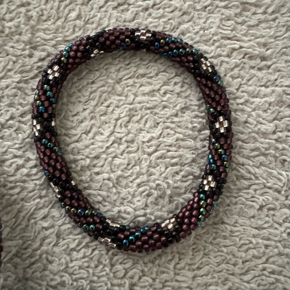 Multicolor Beaded Bracelet Set - Picture 4 of 4